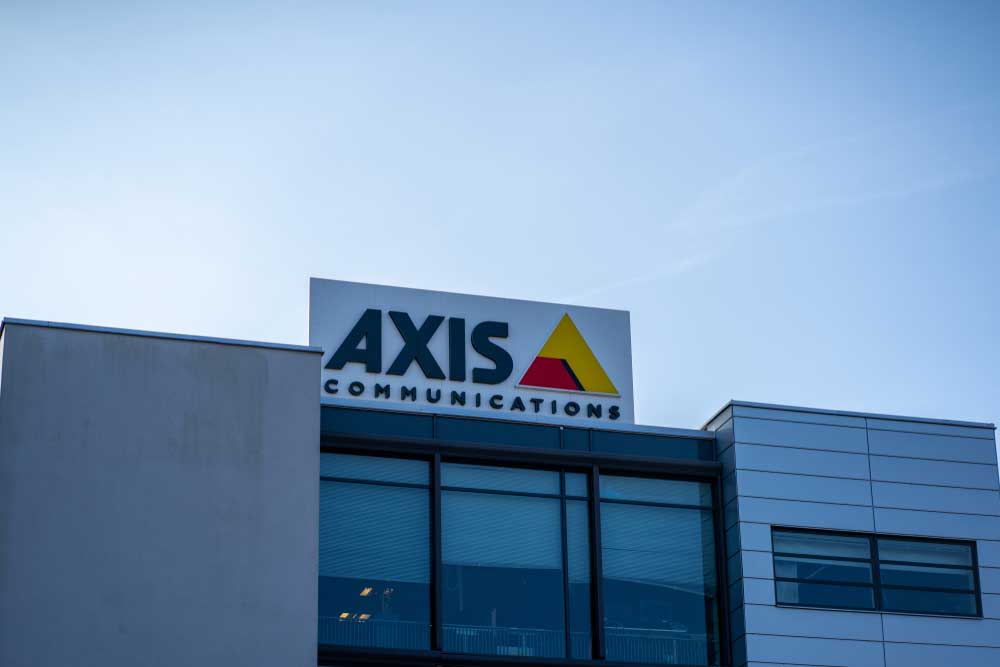 شرکت AXIS
